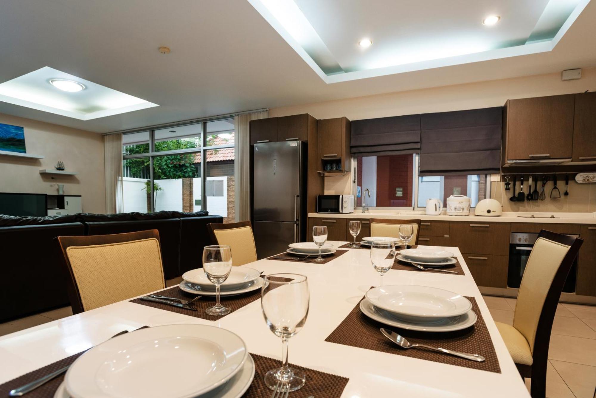 Tw Marina Pool Villa Pattaya Exteriör bild